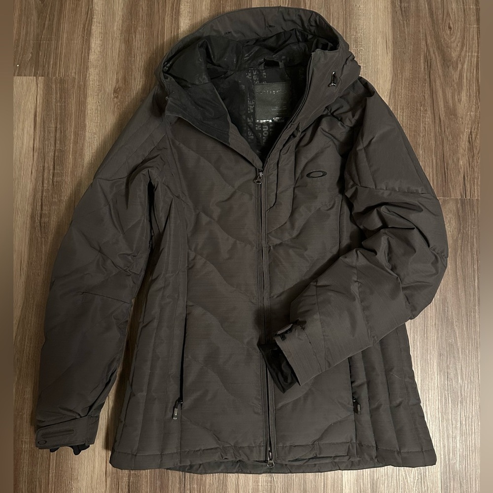 Oakley duck down snowboard jacket